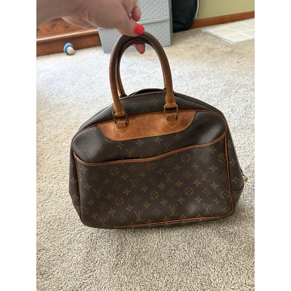 Authentic Louis Vuitton Deauville Monogram Handbag Used Excellent Bowling Bag